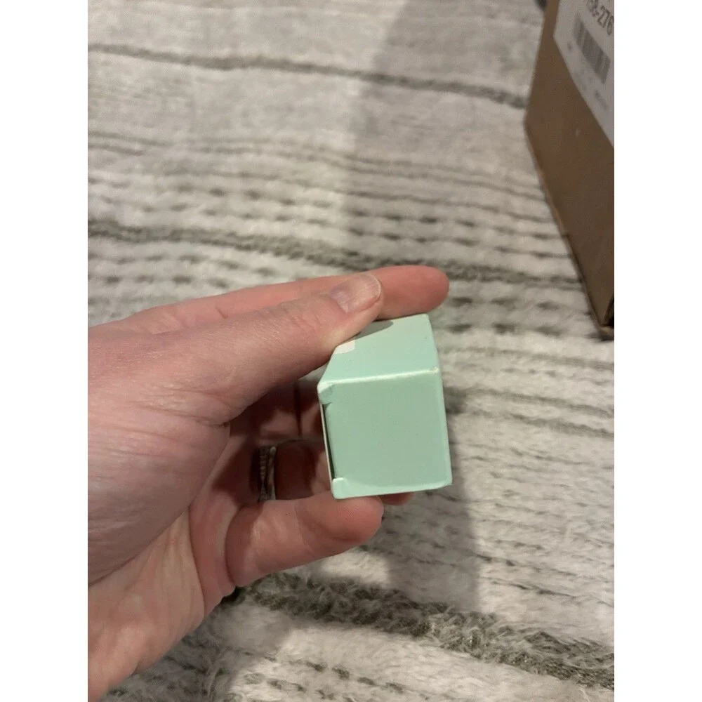 New UCANBE Stay-Put Full Coverage Concealer, Long-Wear, 01 LIGHT IVORY